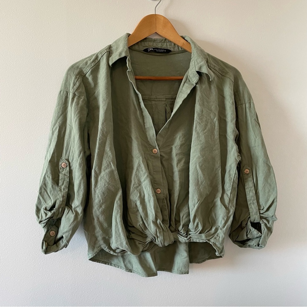 Zara Green Button-Up Shirt Size XS GUC
